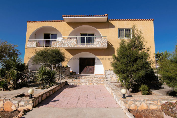 Image No.1-5 Bed Villa for sale