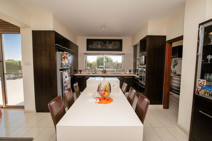 Image No.10-5 Bed Villa for sale