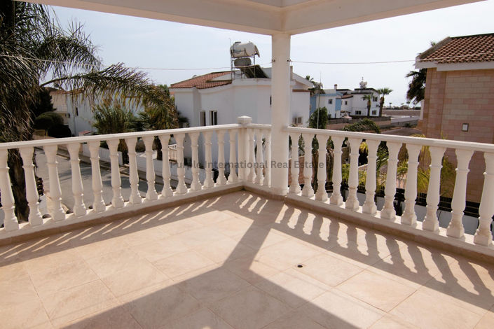 Image No.13-2 Bed Villa for sale