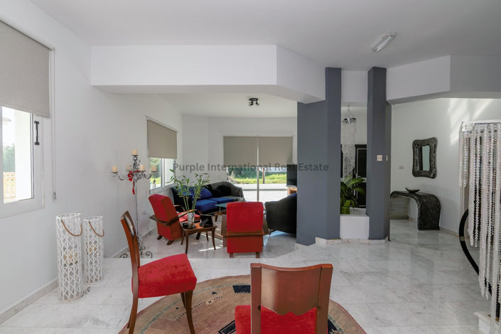 Image No.10-3 Bed Villa for sale