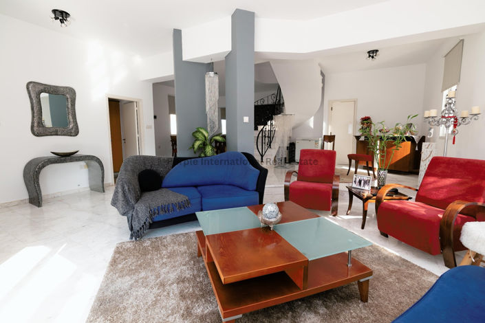 Image No.2-3 Bed Villa for sale