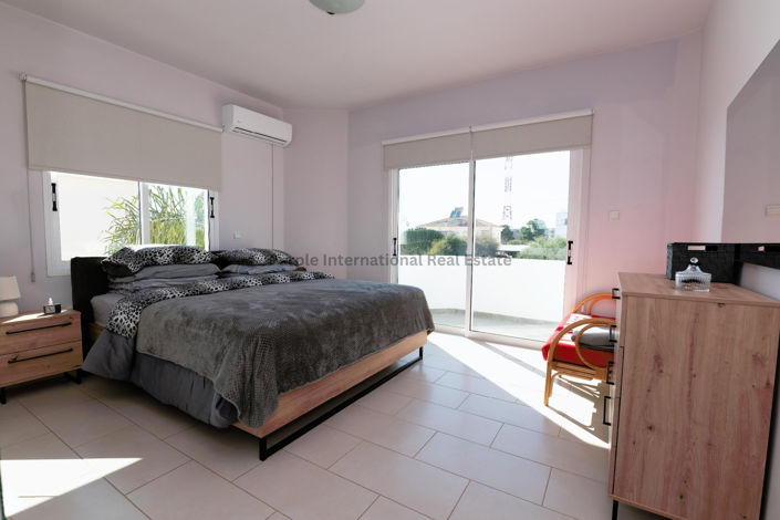 Image No.26-3 Bed Villa for sale