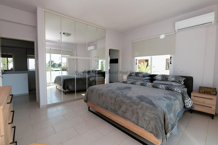 Image No.30-3 Bed Villa for sale