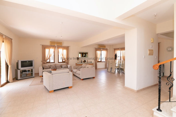 Image No.37-3 Bed Villa for sale