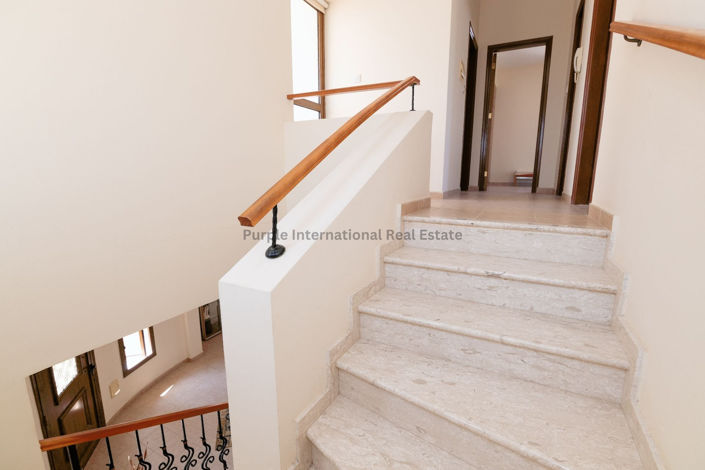 Image No.5-3 Bed Villa for sale