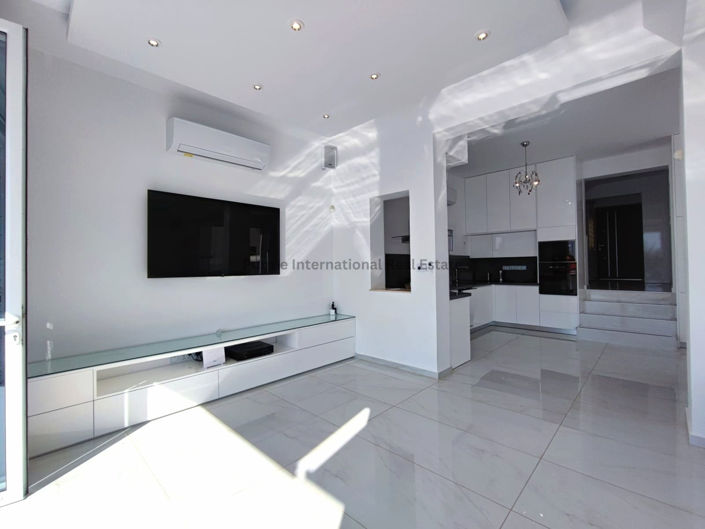 Image No.9-5 Bed Villa for sale