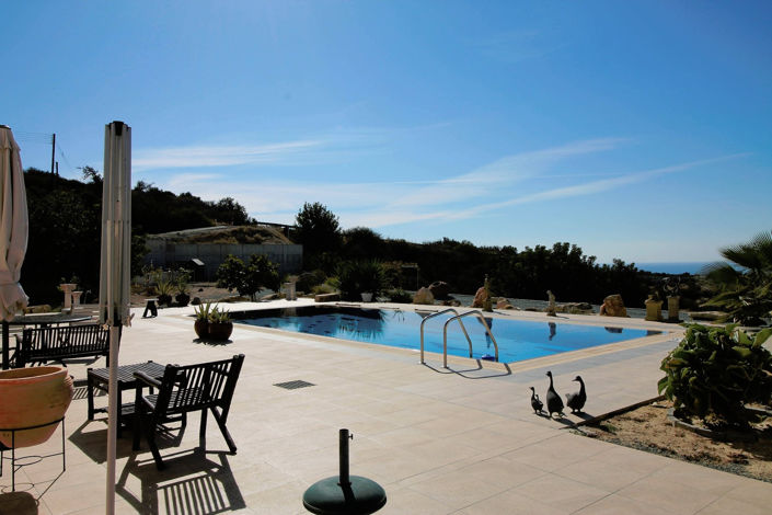 Image No.2-7 Bed Villa for sale