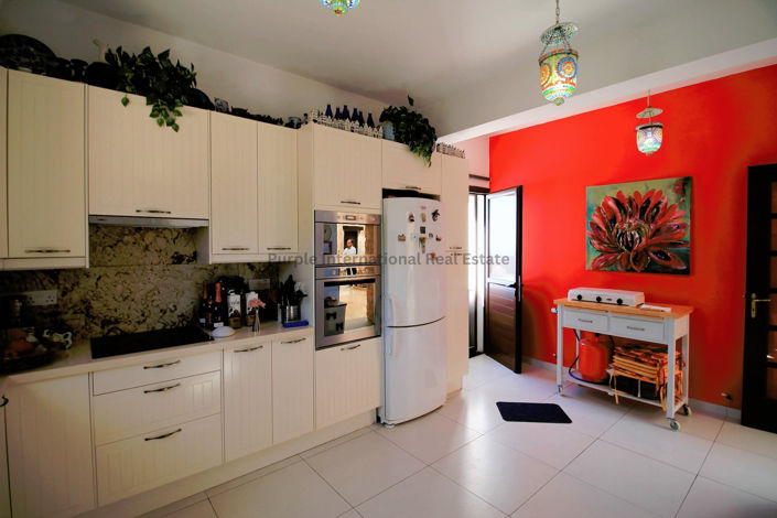 Image No.5-7 Bed Villa for sale