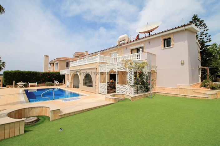 Image No.1-4 Bed Villa for sale