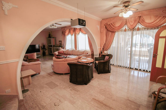 Image No.9-4 Bed Villa for sale