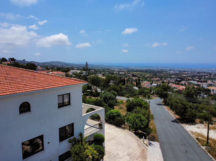 Image No.57-5 Bed Villa for sale