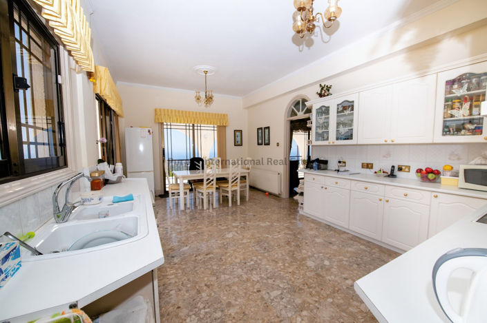 Image No.6-5 Bed Villa for sale