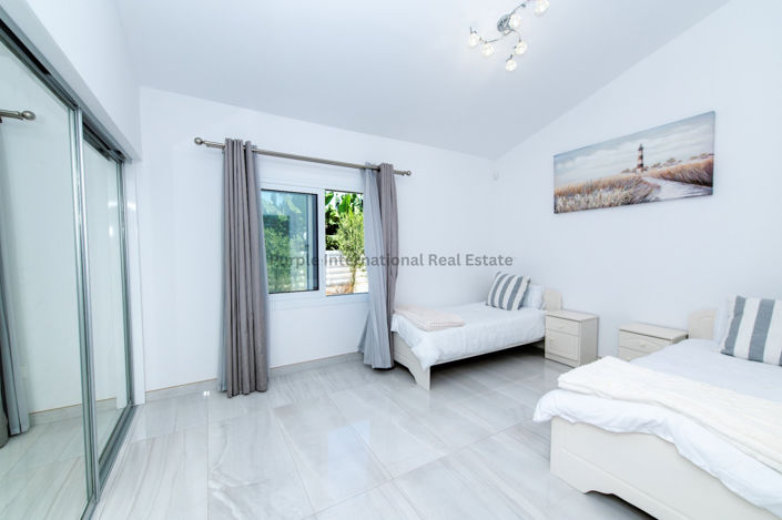 Image No.19-4 Bed Villa for sale