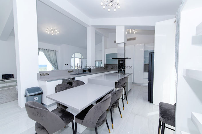 Image No.6-4 Bed Villa for sale