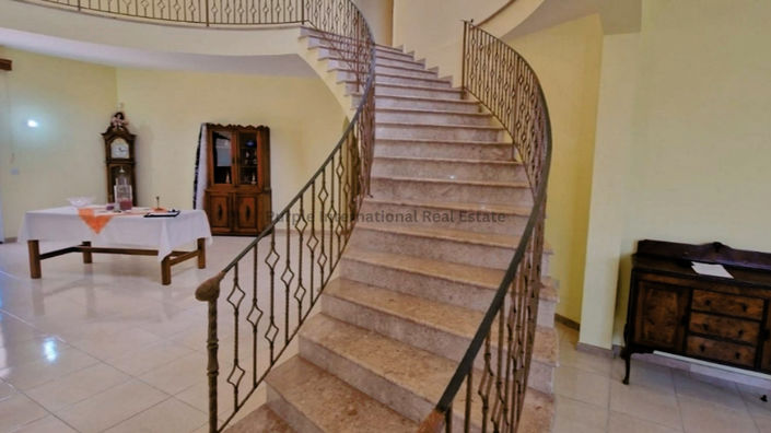 Image No.8-6 Bed Villa for sale