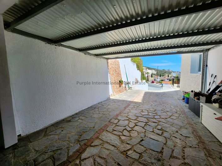 Image No.23-4 Bed Bungalow for sale