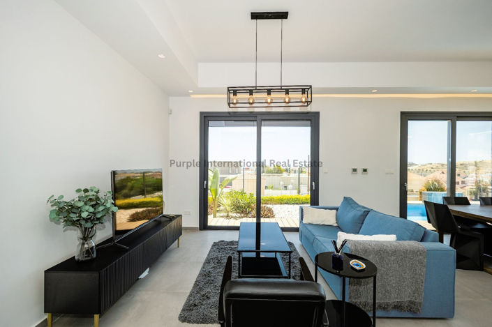 Image No.4-4 Bed Villa for sale