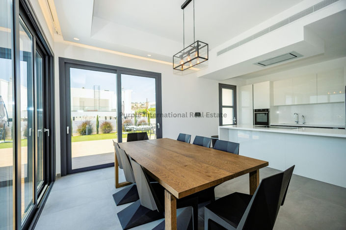 Image No.42-4 Bed Villa for sale