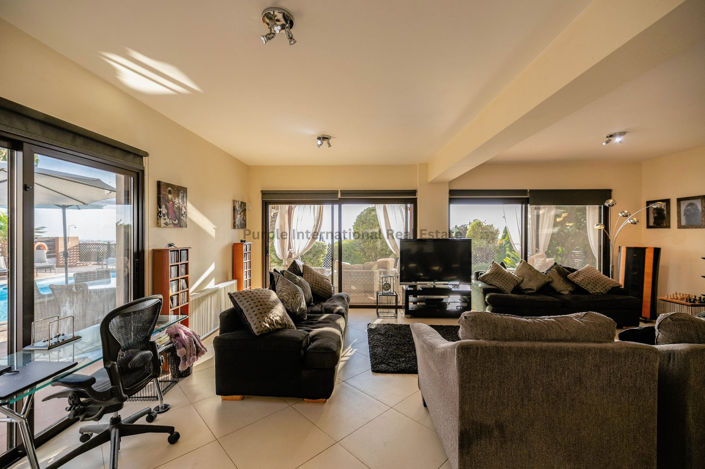 Image No.2-3 Bed Villa for sale