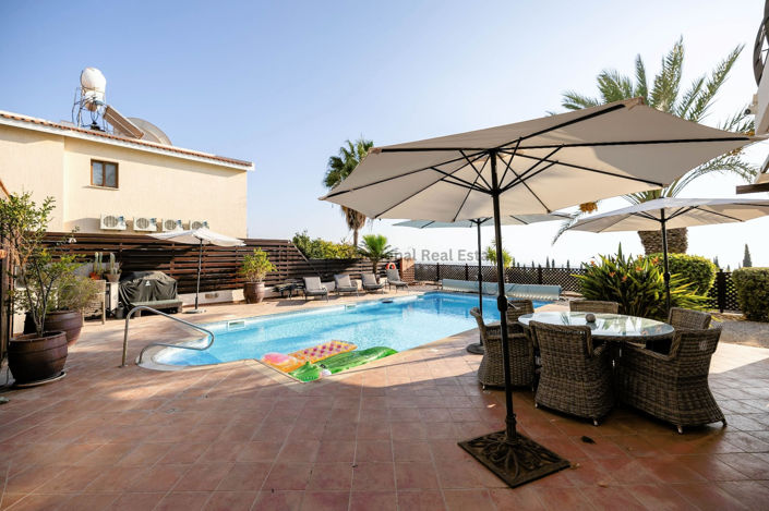 Image No.35-3 Bed Villa for sale