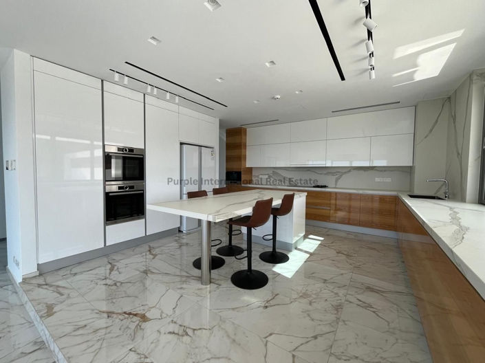 Image No.4-7 Bed Villa for sale