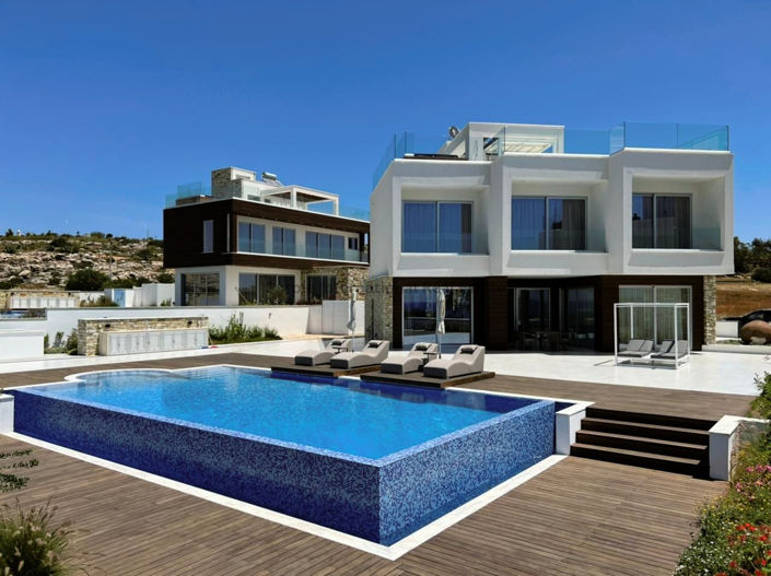 Image No.1-3 Bed Villa for sale