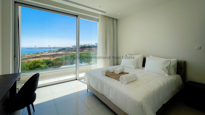 Image No.12-3 Bed Villa for sale