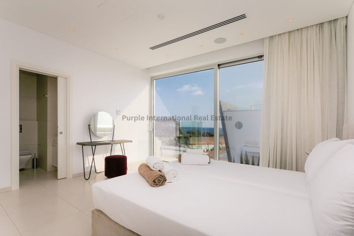 Image No.18-3 Bed Villa for sale