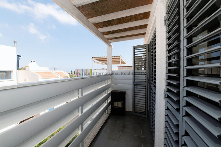 Image No.33-3 Bed Apartment for sale