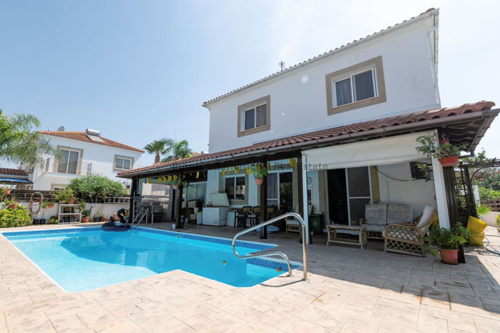 Image No.1-4 Bed Villa for sale