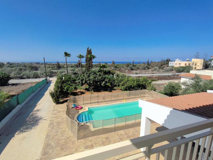 Image No.3-4 Bed Villa for sale