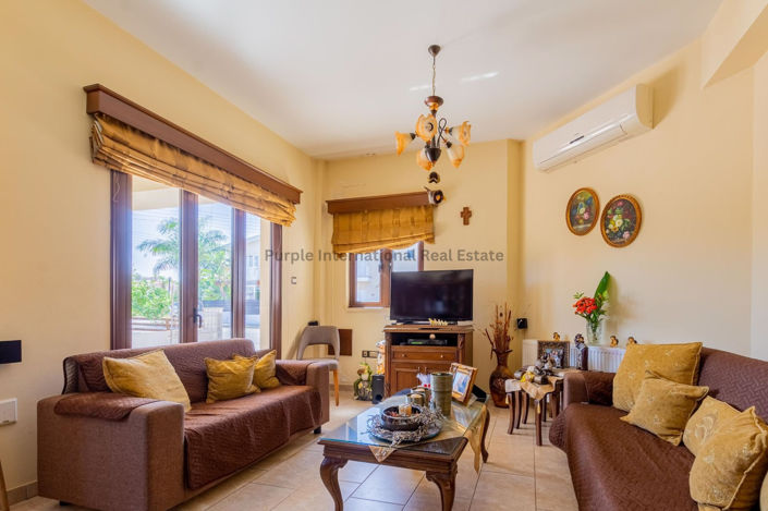 Image No.12-3 Bed House for sale