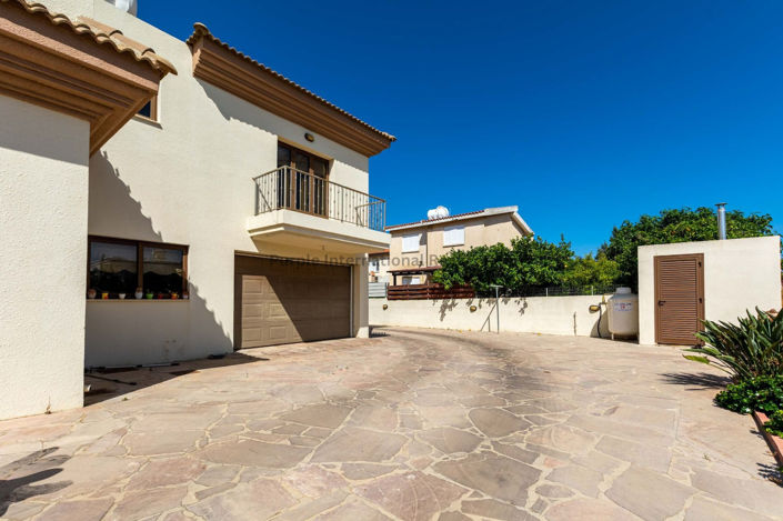 Image No.24-3 Bed House for sale