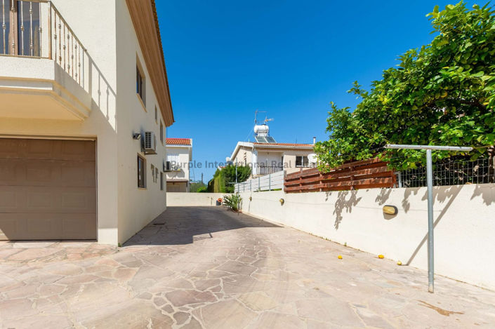 Image No.25-3 Bed House for sale