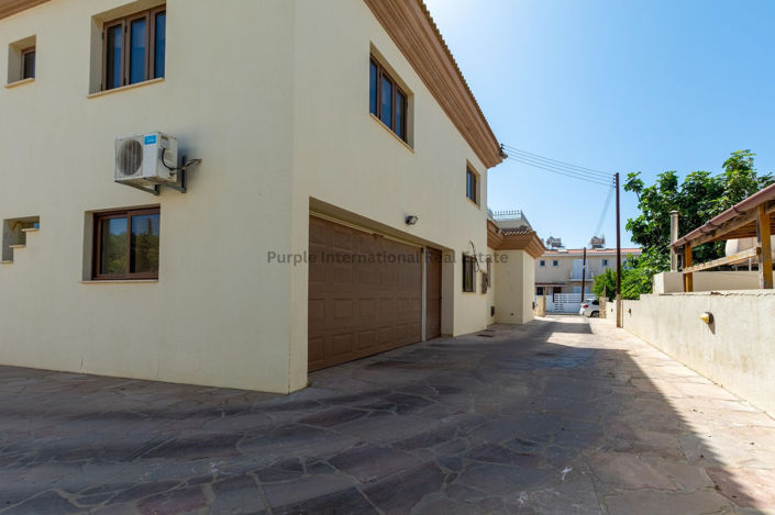 Image No.26-3 Bed House for sale