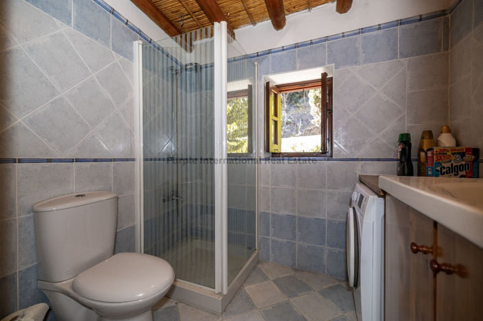 Image No.34-2 Bed House for sale