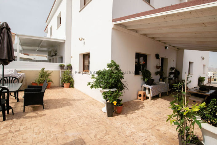 Image No.1-3 Bed Villa for sale