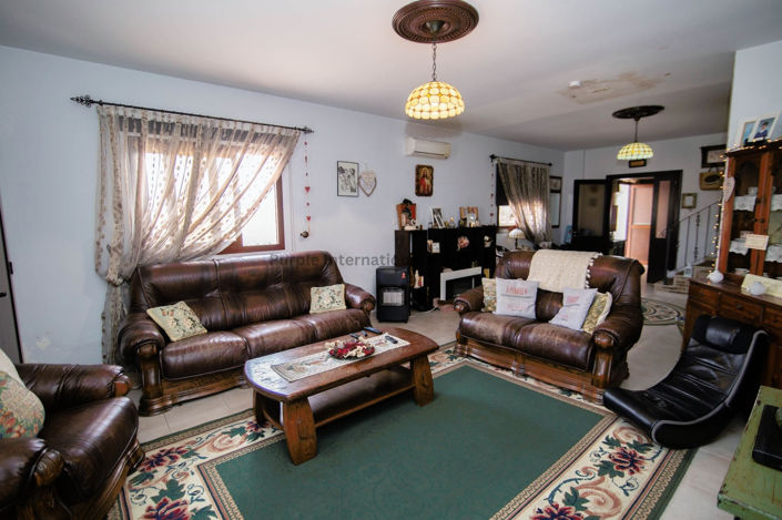 Image No.8-3 Bed Villa for sale