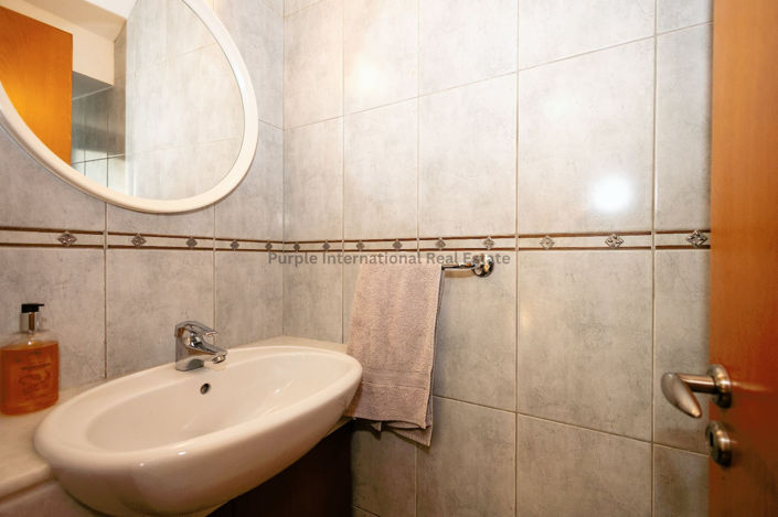 Image No.17-2 Bed House for sale