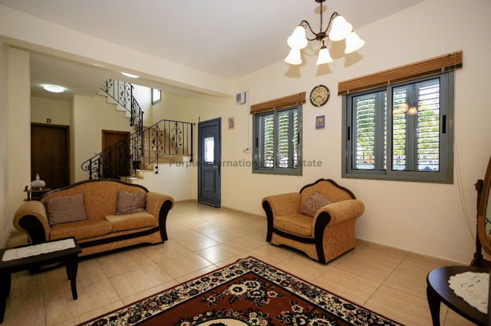 Image No.2-2 Bed House for sale