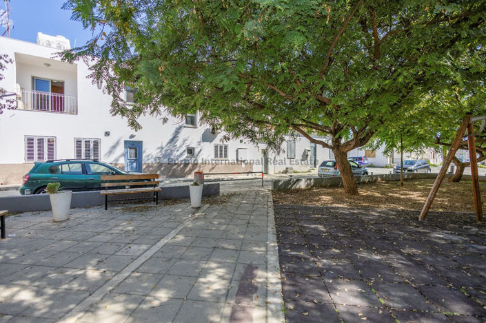 Image No.20-2 Bed House for sale