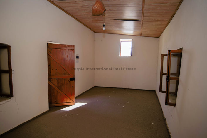 Image No.11-2 Bed House for sale