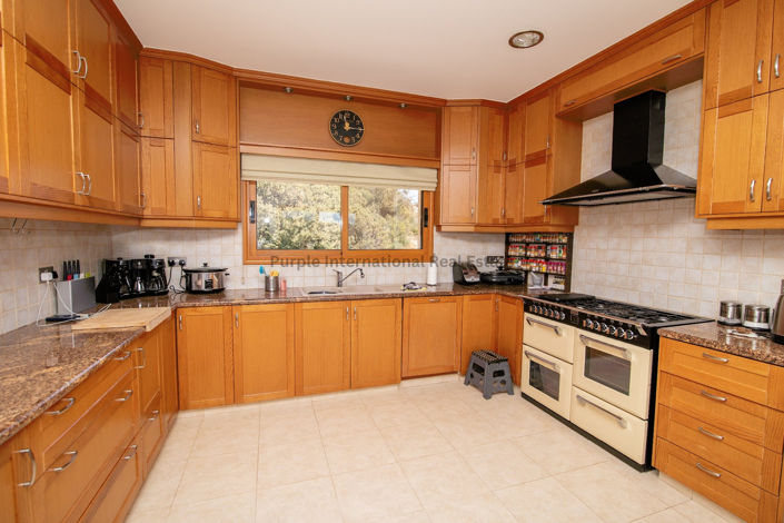 Image No.14-5 Bed Villa for sale