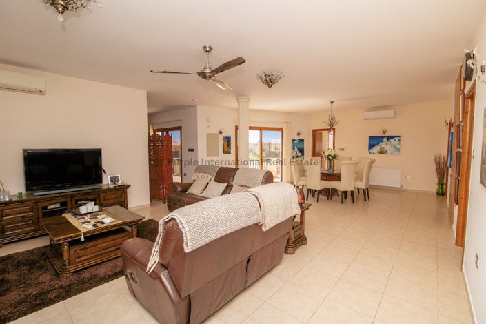 Image No.3-5 Bed Villa for sale