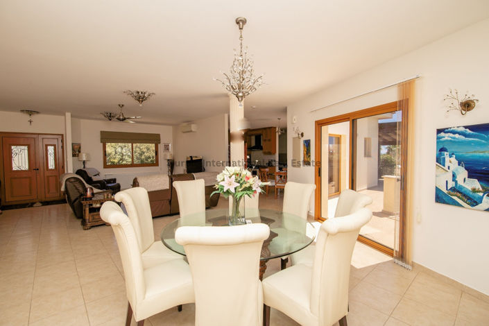 Image No.5-5 Bed Villa for sale