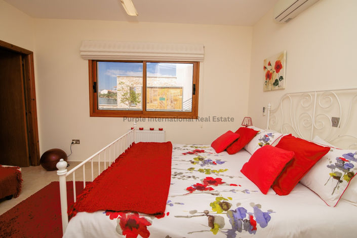 Image No.8-5 Bed Villa for sale