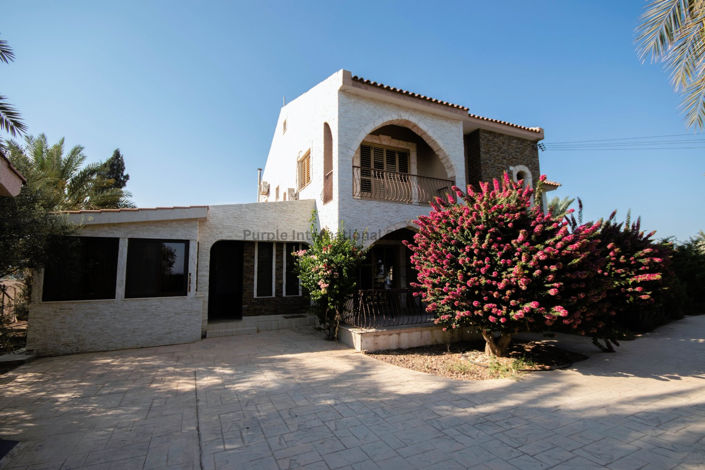 Image No.42-5 Bed Villa for sale