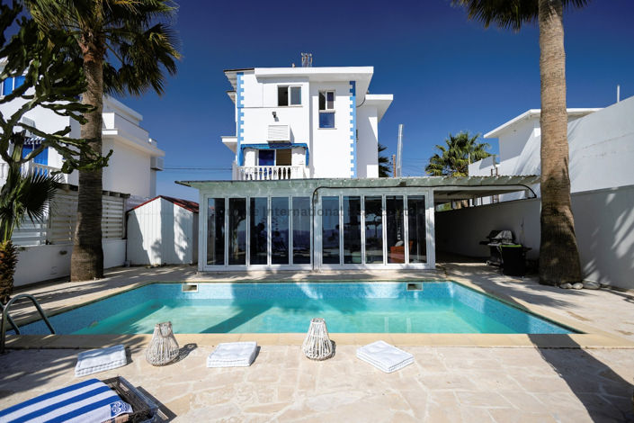 Image No.1-3 Bed Villa for sale