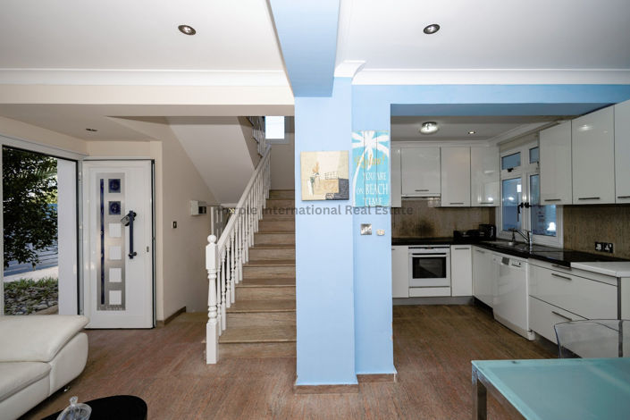 Image No.12-3 Bed Villa for sale