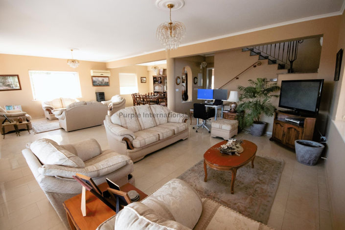 Image No.10-4 Bed Villa for sale